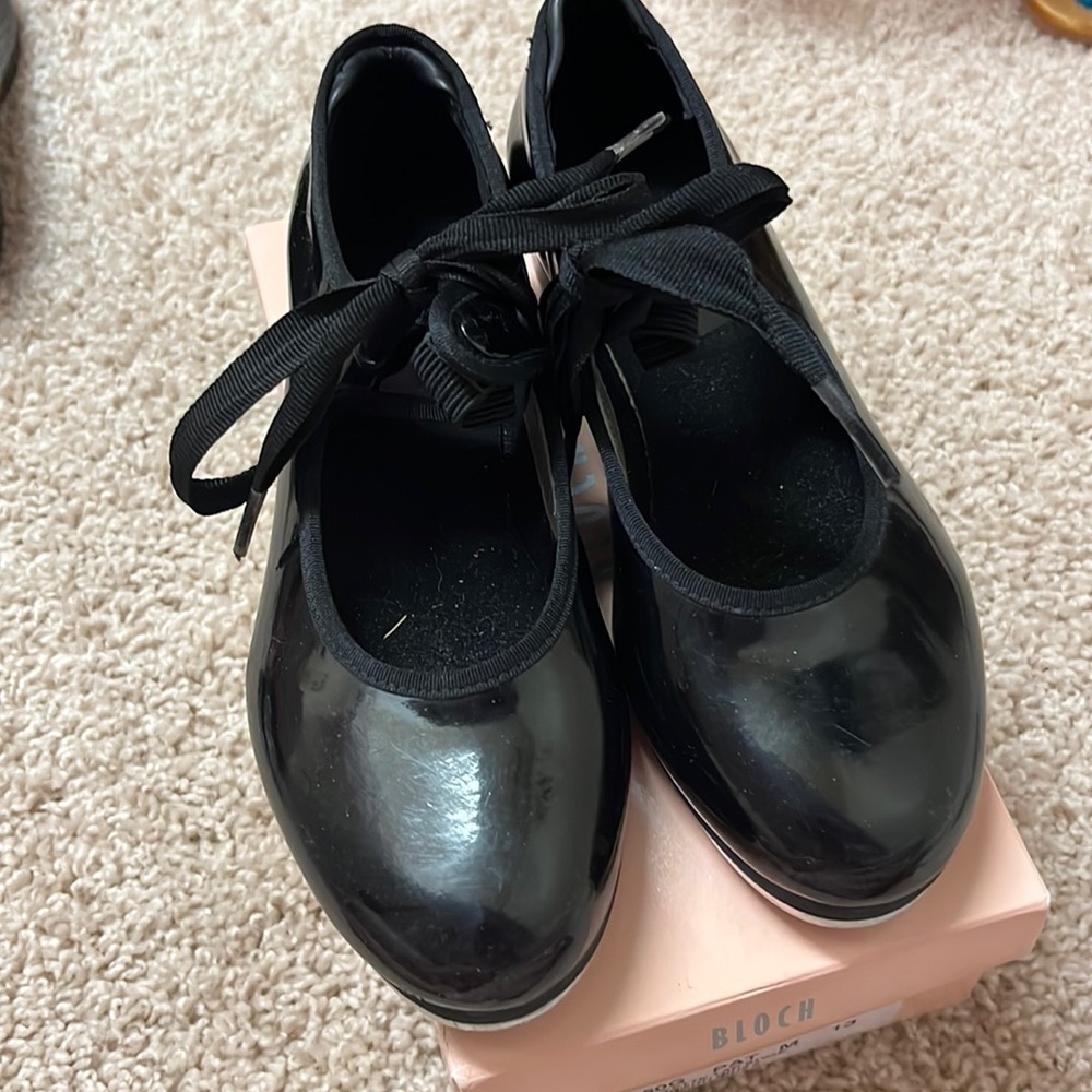 Bloch tap shoes